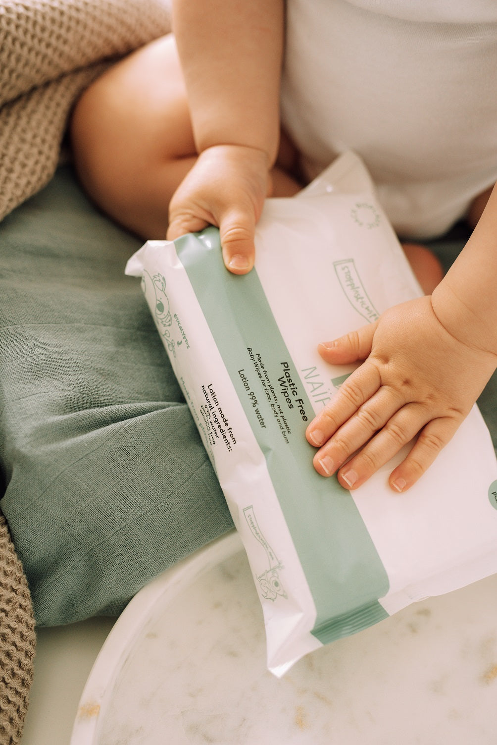 Naïf Baby & Kids vaikiškų servetėlių dėžutė be plastiko 54vnt